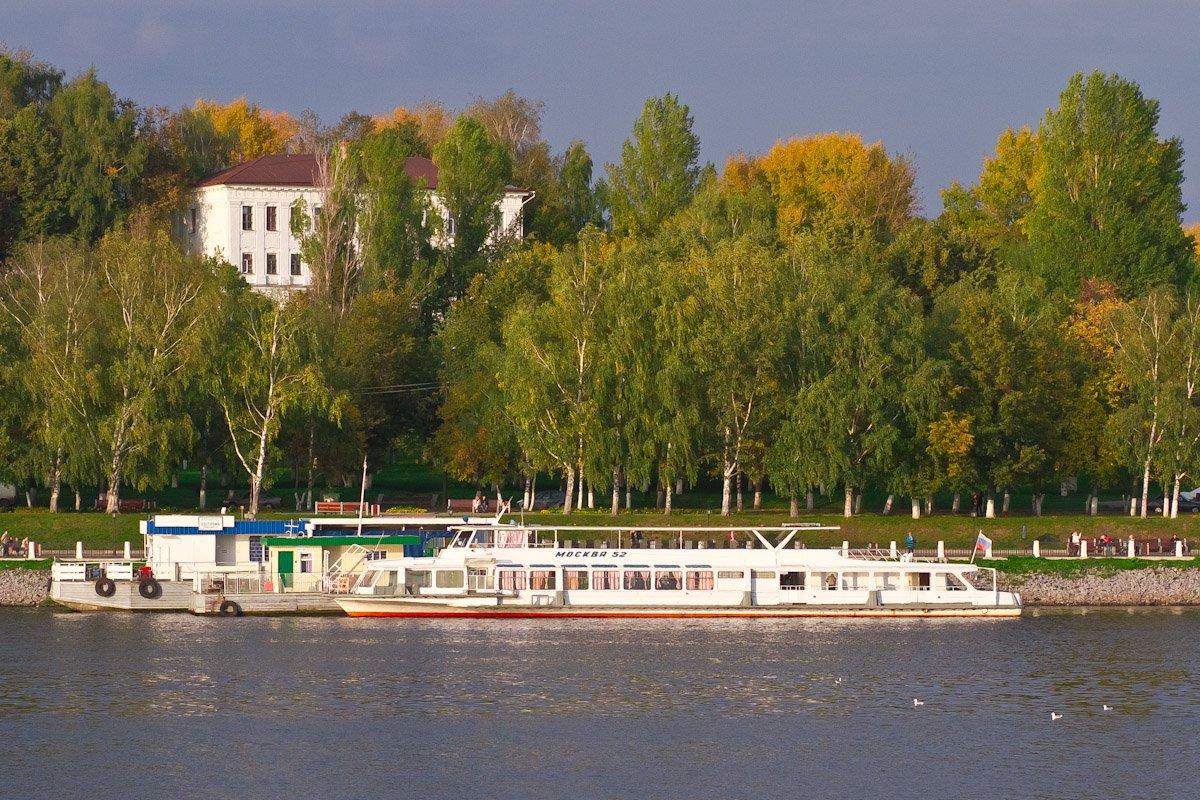 Жк речной кострома. Кострома Речной вокзал. Кострома река баржи. ООО волна Кострома. Москва 52 Кострома.